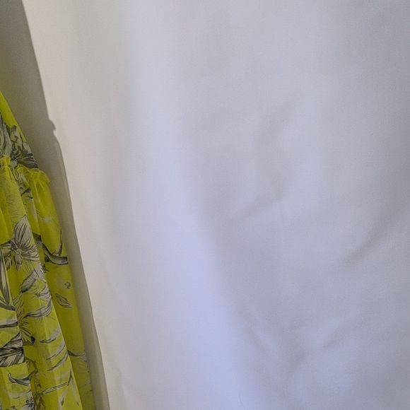 Malibu Yellow Floral Halter Dress - Picture 4 of 5